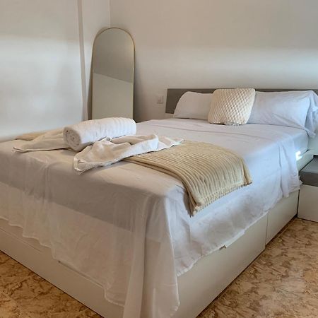 Pisos Baraja Gl Apartment Мадрид Екстериор снимка