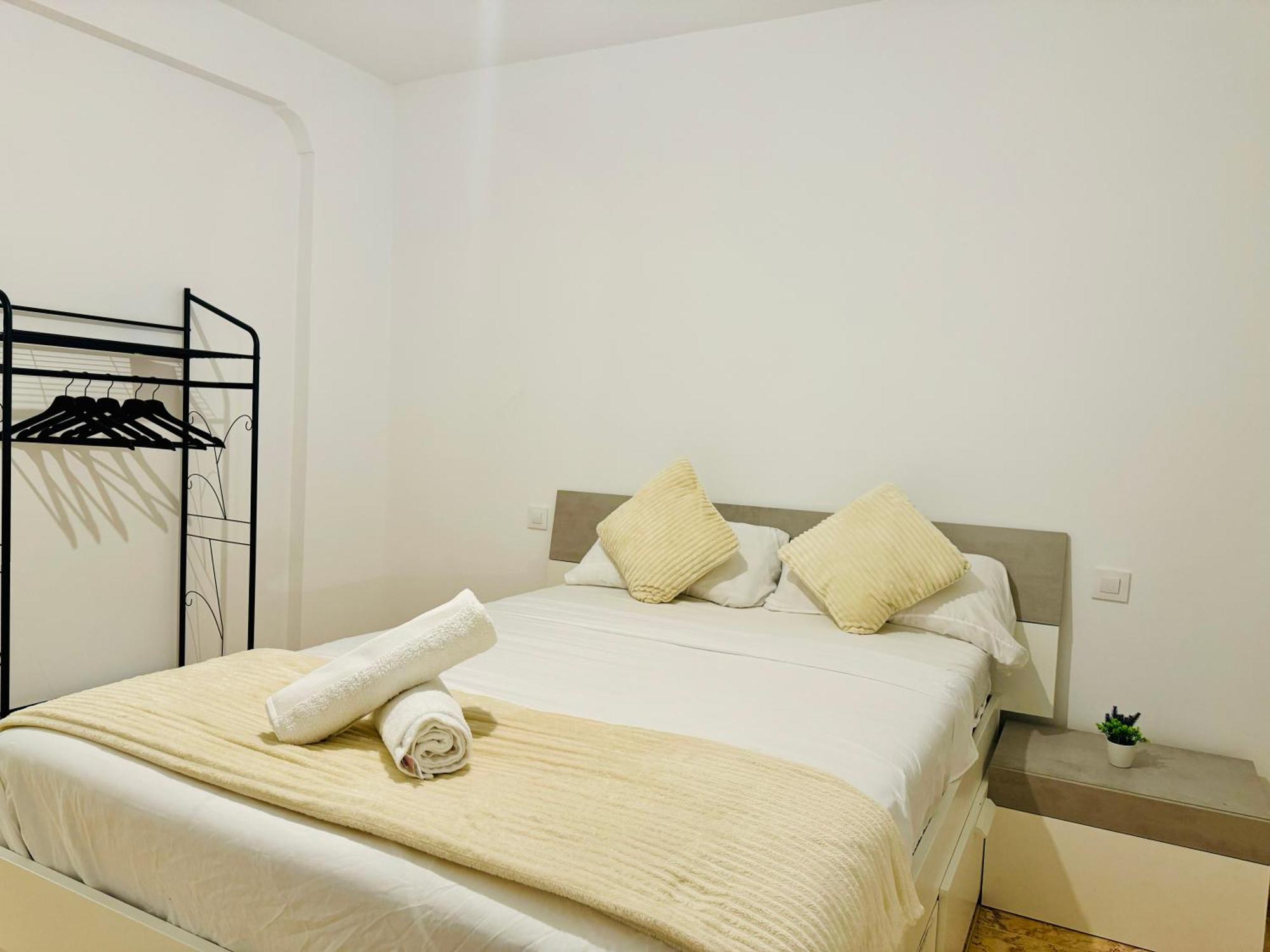 Pisos Baraja Gl Apartment Мадрид Екстериор снимка