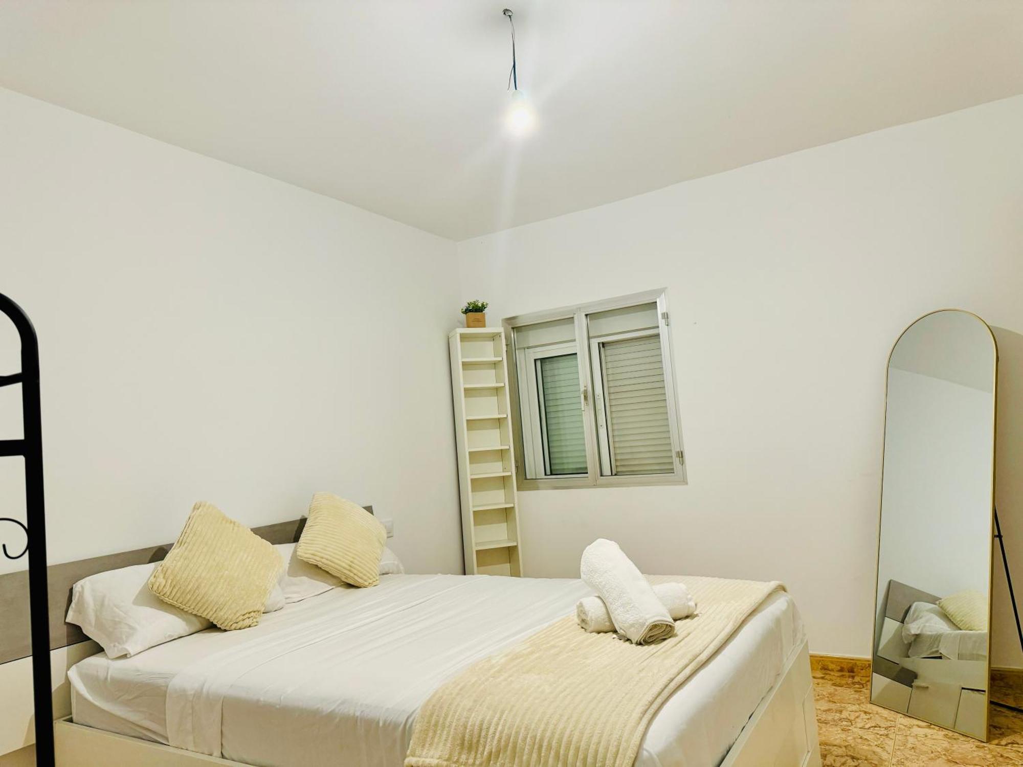 Pisos Baraja Gl Apartment Мадрид Екстериор снимка